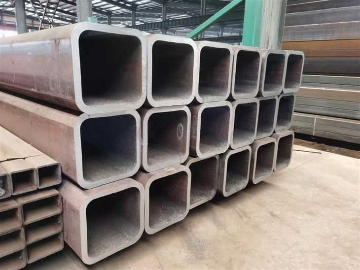 STKR400 SQUARE TUBE