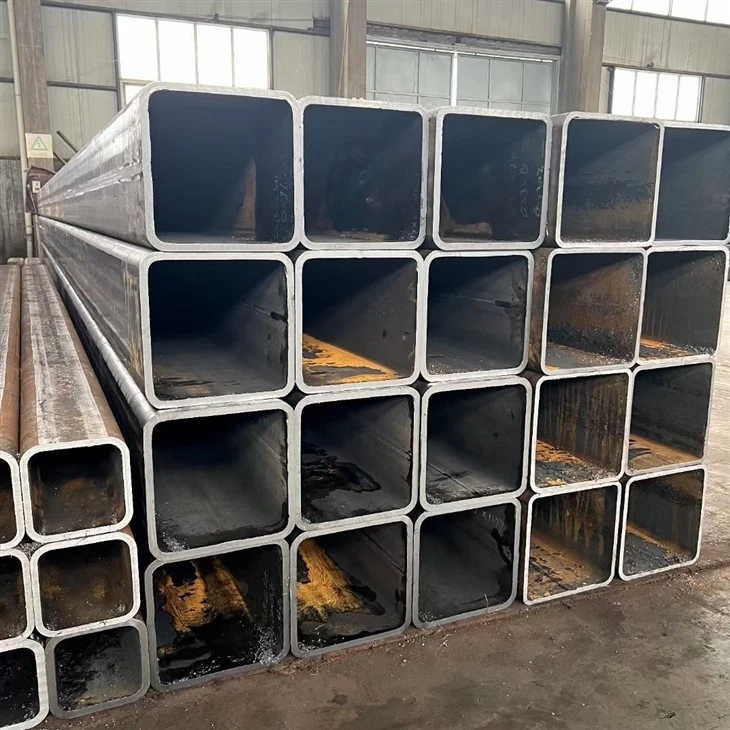 STKR400 SQUARE TUBE